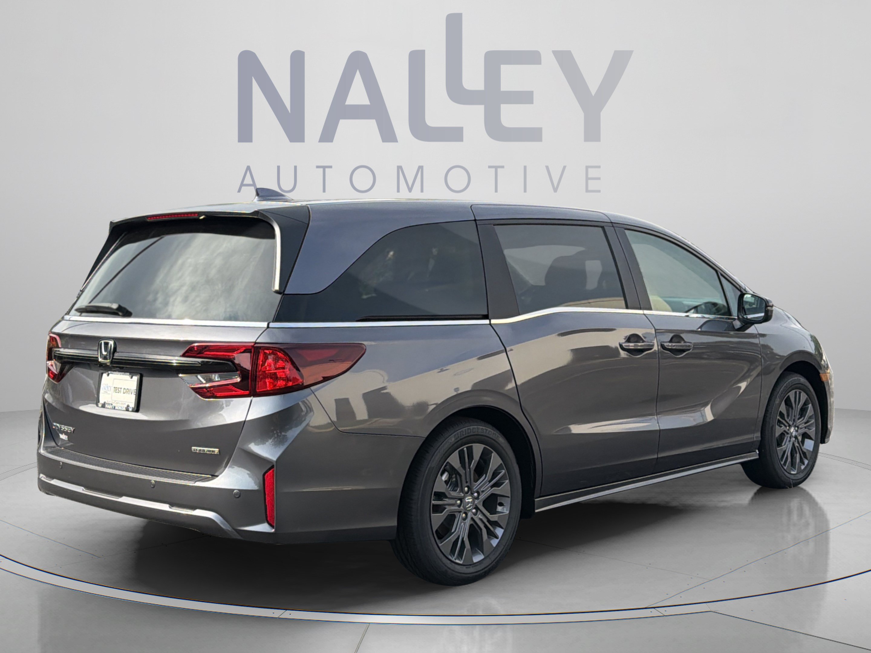 New 2026 Honda Odyssey Touring image 5