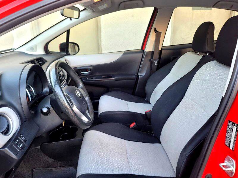 Used 2013 Toyota Yaris LE image 24