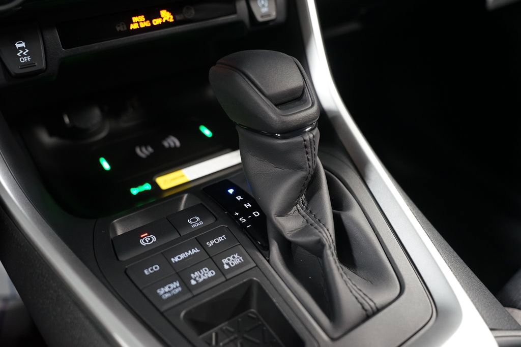 New 2025 Toyota RAV4 XLE image 21