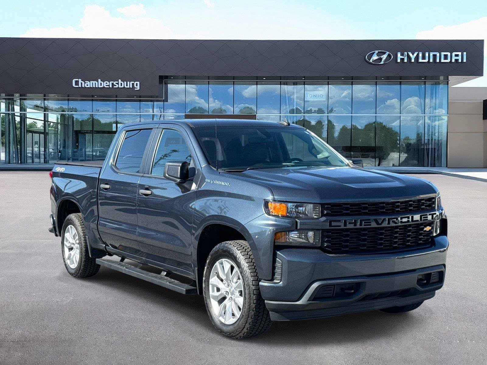 Used 2021 Chevrolet Silverado 1500 Custom AWD/4WD image 1