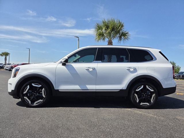 Used 2024 Kia Telluride S image 3
