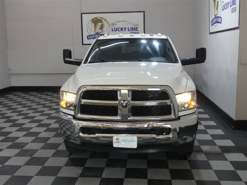 Used 2018 RAM 3500 Tradesman w/ Chrome Appearance Group image 3