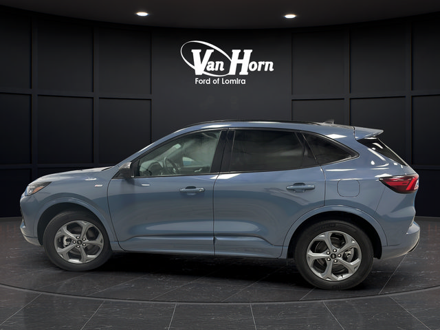 Used 2024 Ford Escape ST-Line w/ Tech Pack #1 AWD/4WD image 4