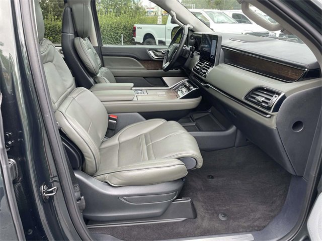 Used 2024 Lincoln Navigator L Black Label image 30