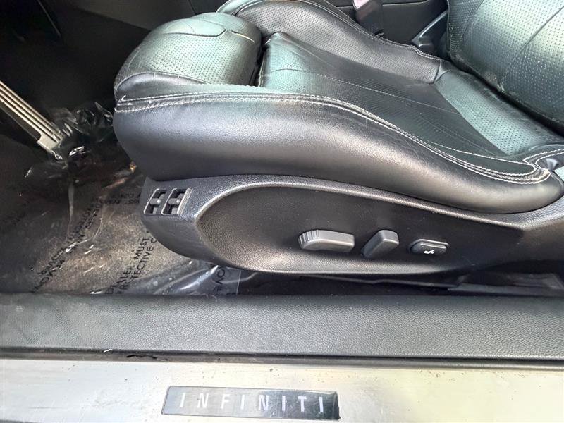 Used 2010 INFINITI G37 Convertible w/ Premium Pkg RWD image 30