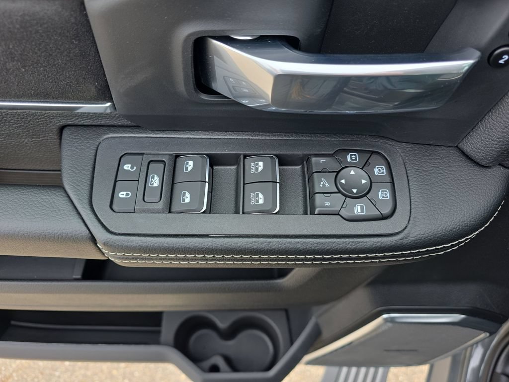 New 2026 RAM 2500 Laramie AWD/4WD image 27