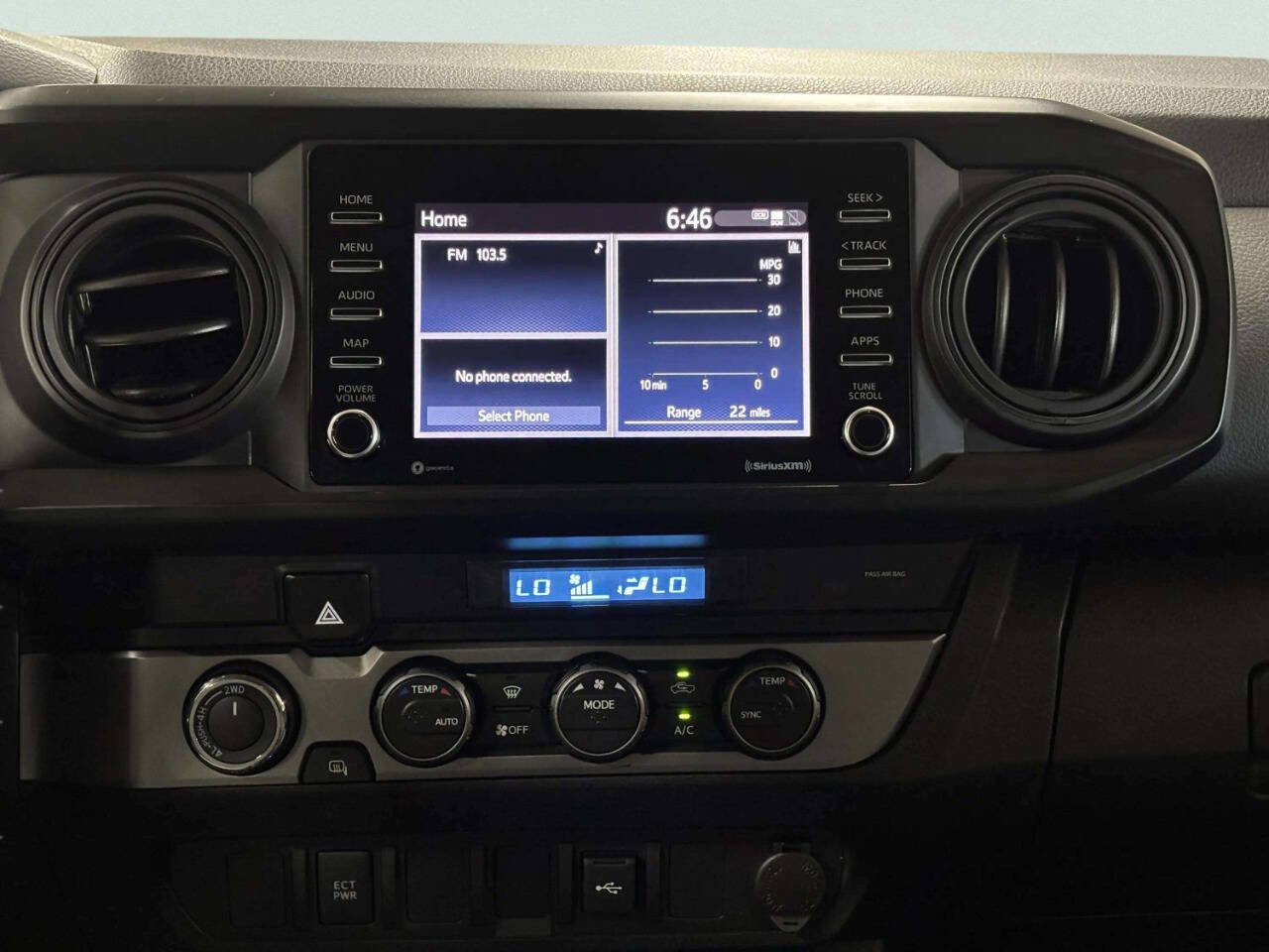 Used 2022 Toyota Tacoma SR AWD/4WD image 20