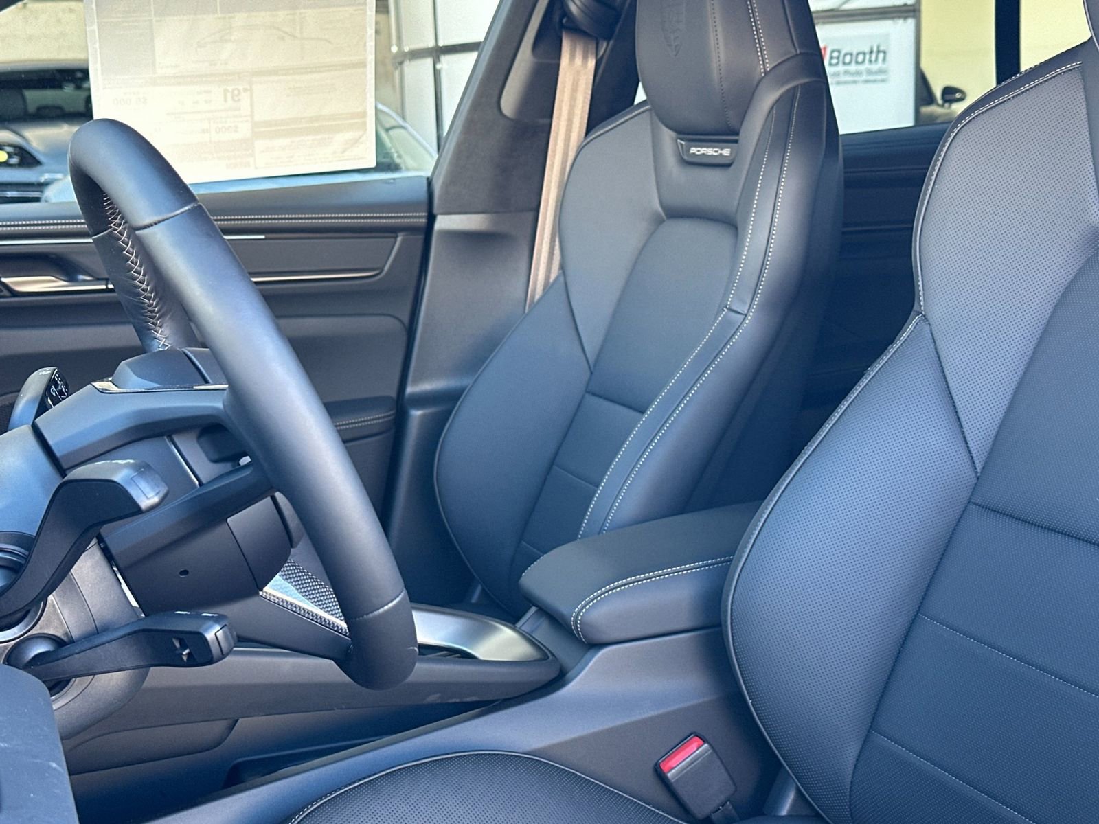 New 2025 Porsche Macan Turbo Electric image 5