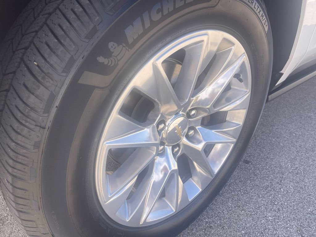 Used 2023 Chevrolet Tahoe Premier w/ Premium Package image 10