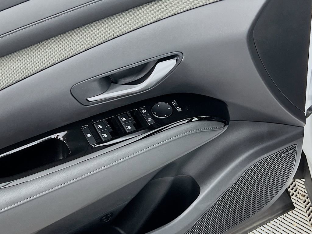 New 2025 Hyundai Santa Cruz Limited image 17