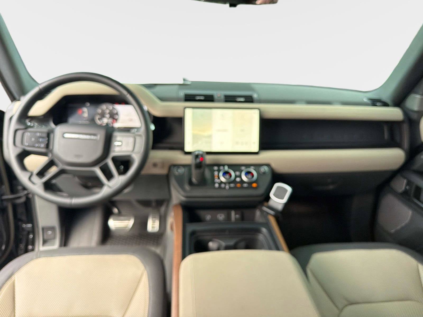 Used 2023 Land Rover Defender 130 X AWD/4WD image 17