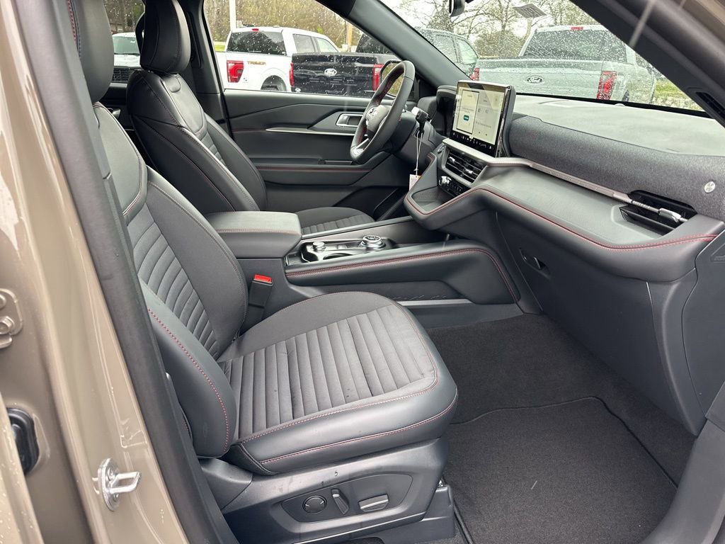 New 2026 Ford Explorer ST-Line image 28