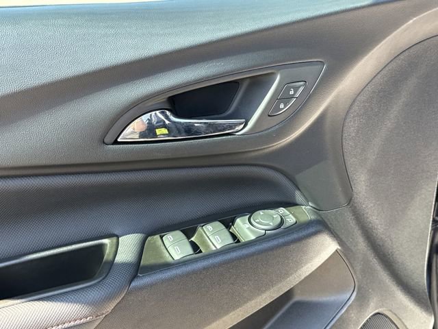 Used 2023 Chevrolet Equinox RS image 25