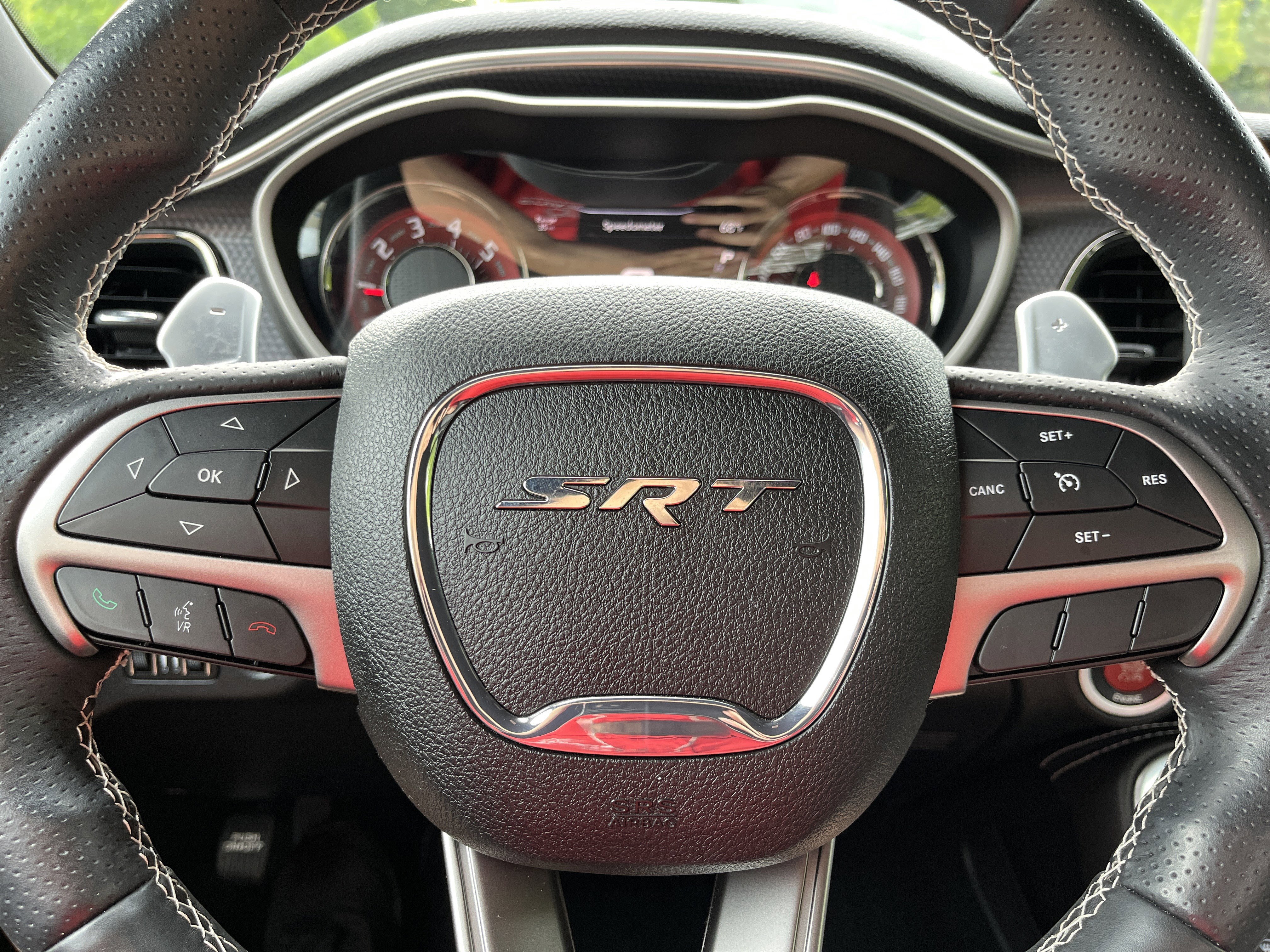 Used 2015 Dodge Challenger SRT Hellcat RWD image 7