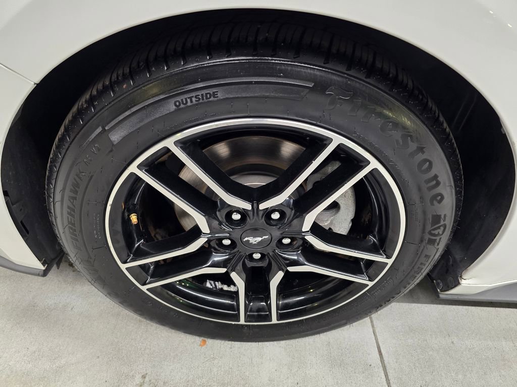 Used 2018 Ford Mustang Premium image 15