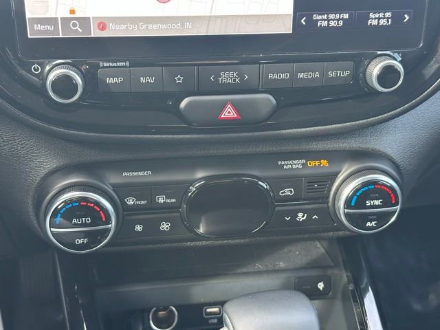 Used 2024 Kia Soul EX image 22