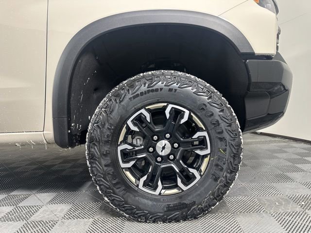 New 2026 Chevrolet Silverado 1500 ZR2 image 8