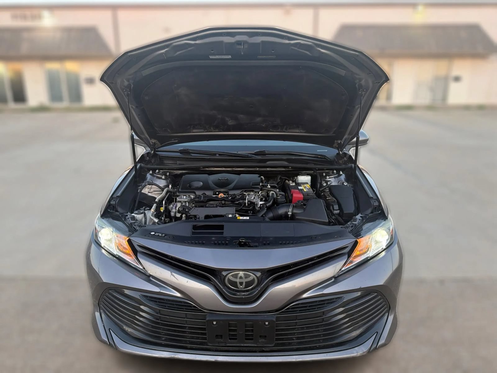 Used 2019 Toyota Camry LE FWD image 13