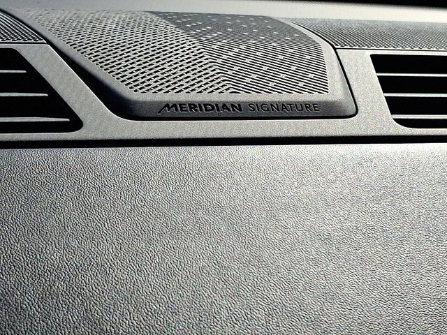 Used 2025 Land Rover Range Rover Long Wheelbase Autobiography image 29