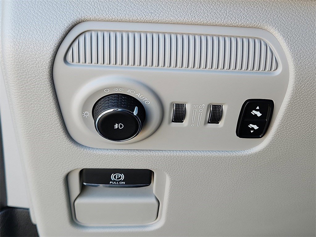 Used 2024 Jeep Wagoneer Series II image 24