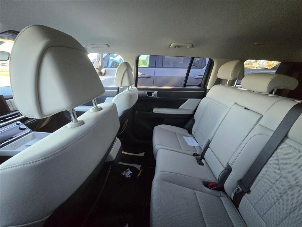 Used 2025 Hyundai Santa Fe SEL image 20