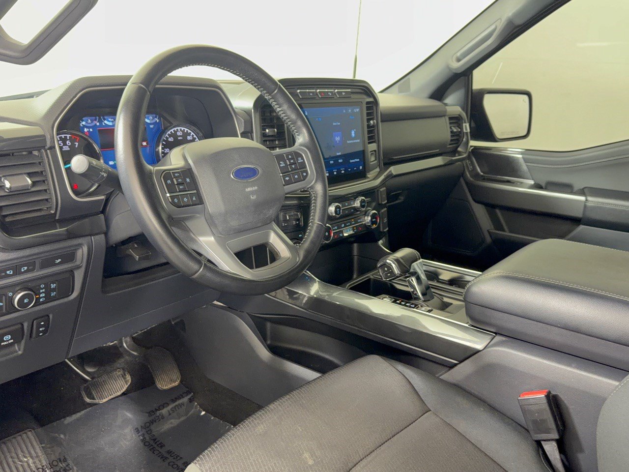 Used 2022 Ford F150 XLT w/ Equipment Group 302A High AWD/4WD image 4