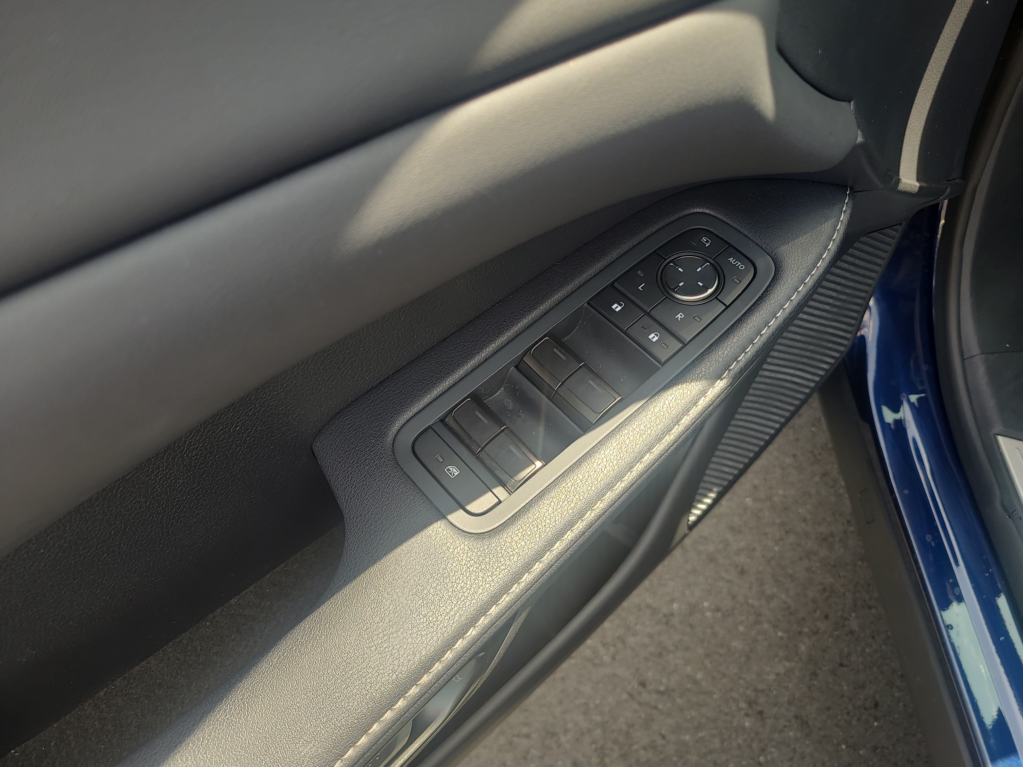 Used 2025 Lexus RX 350 FWD w/ Technology Package image 13