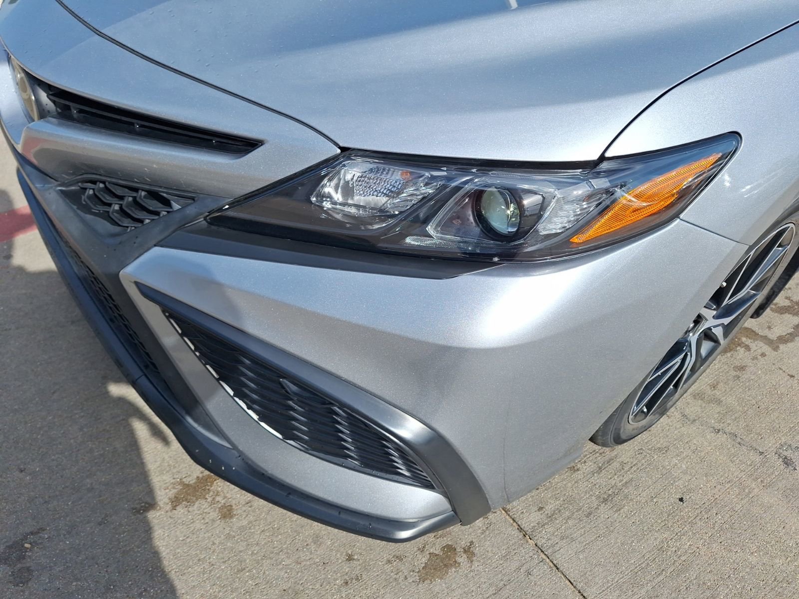 Used 2023 Toyota Camry SE w/ Convenience Package image 10