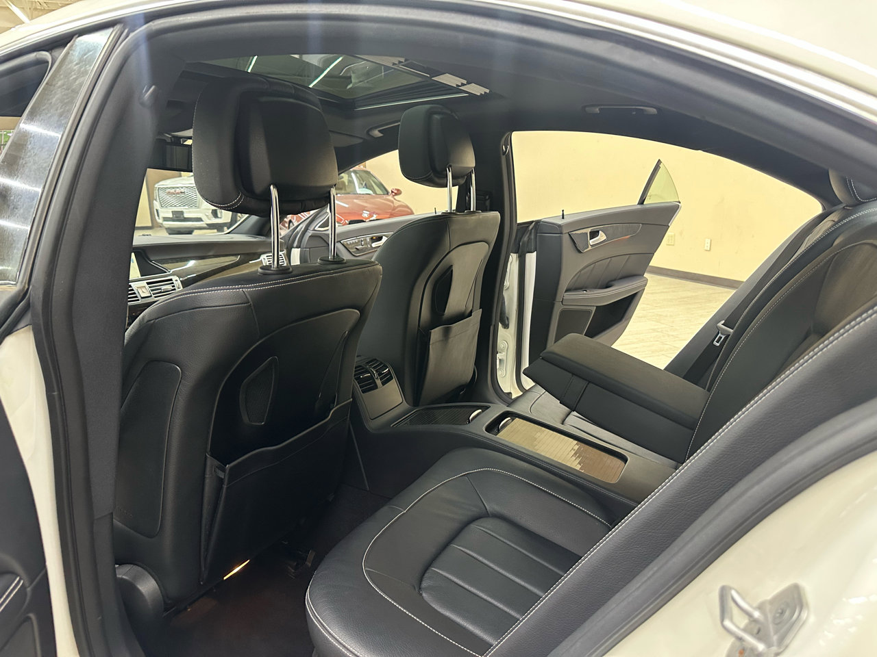 Used 2014 Mercedes-Benz CLS 550 CLS550 4MATIC w/ Premium 1 Package image 33