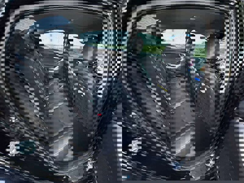 Used 2013 Hyundai Elantra Limited w/ Technology Pkg image 11