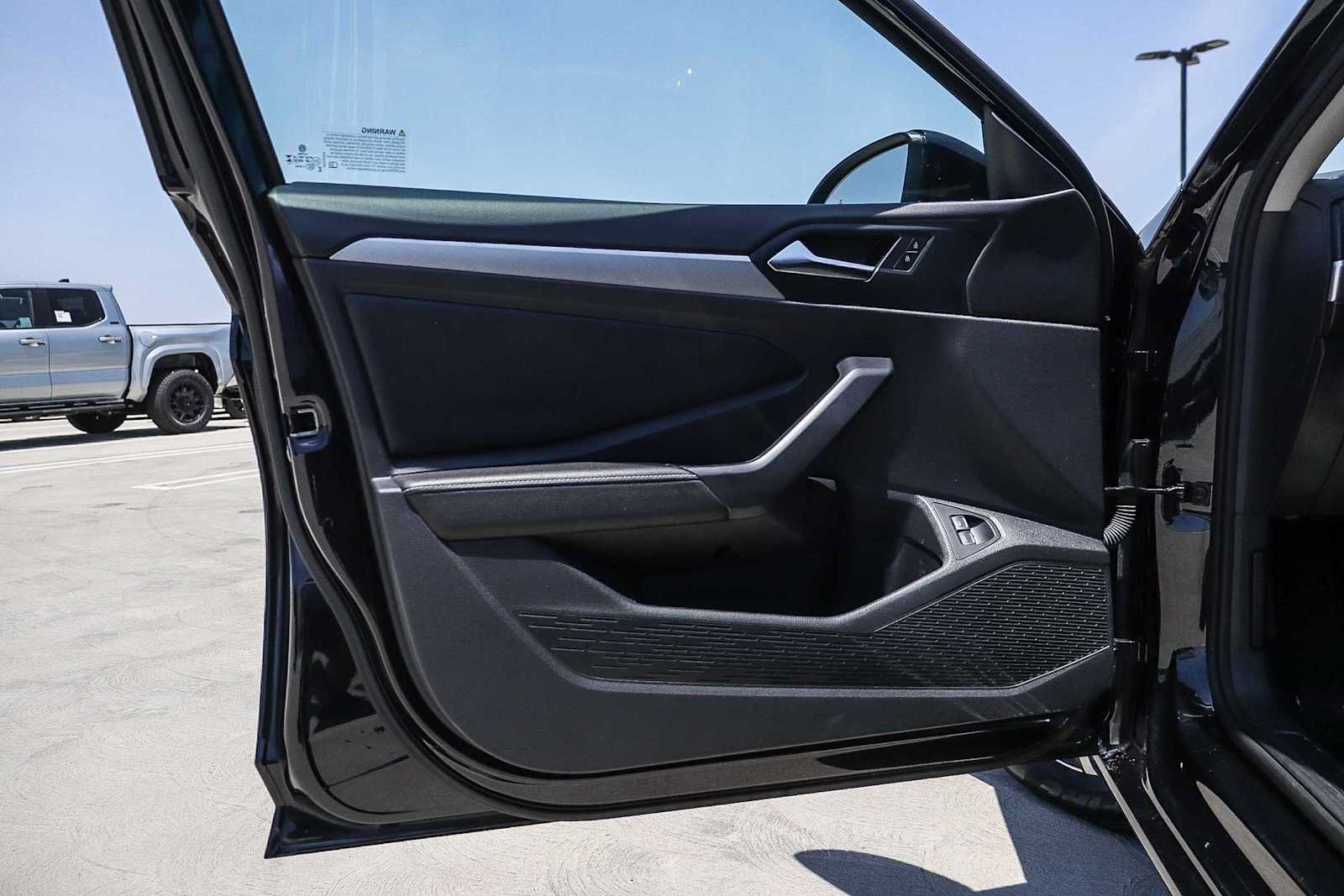 Certified 2024 Volkswagen Jetta S FWD image 21