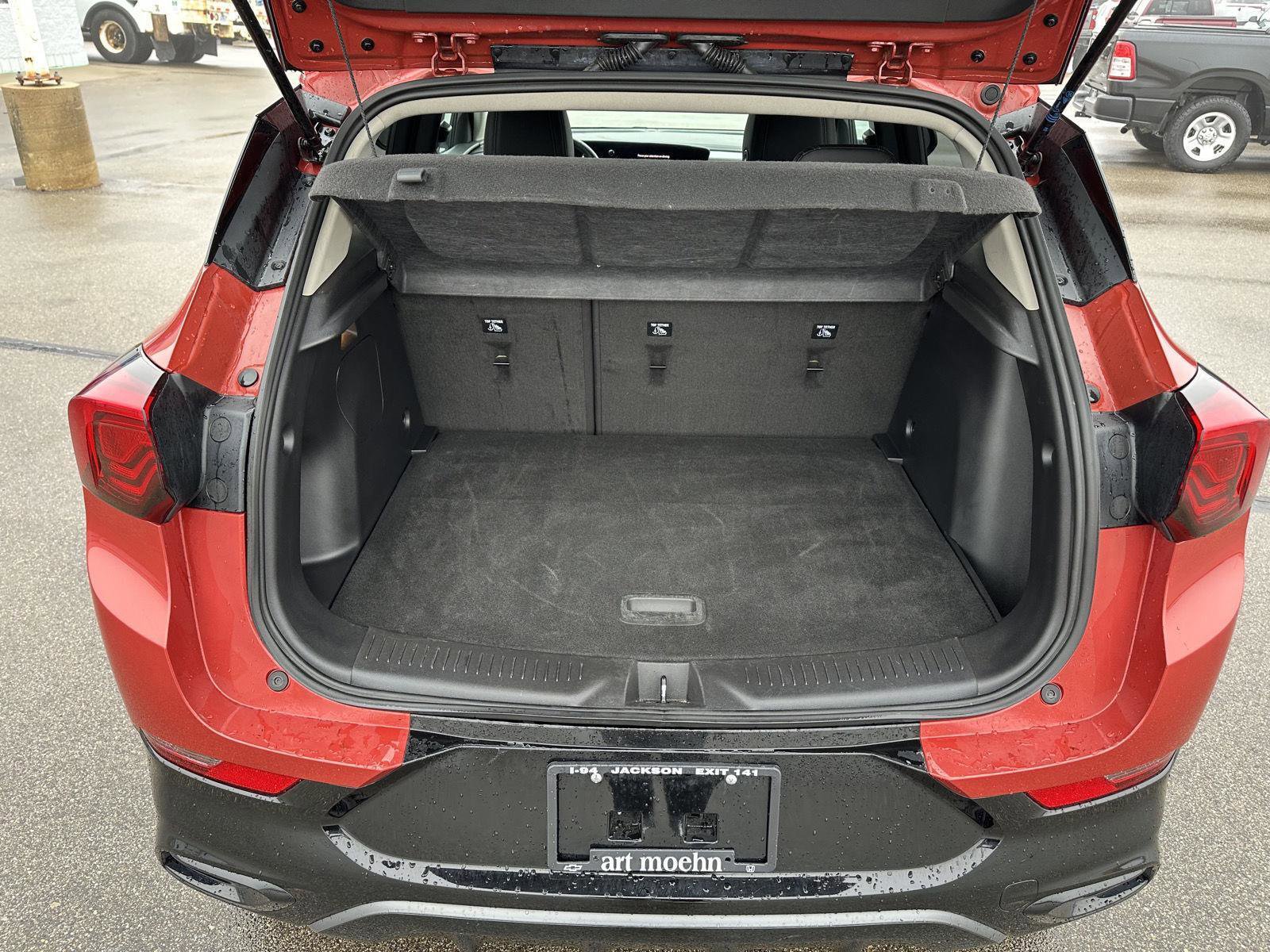 Used 2024 Buick Encore GX Sport Touring image 7