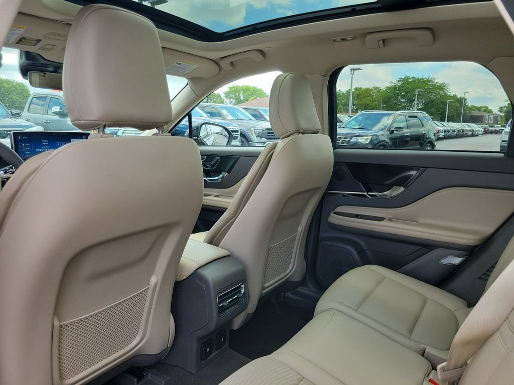 Certified 2023 Lincoln Corsair AWD w/ Equipment Group 101A image 16