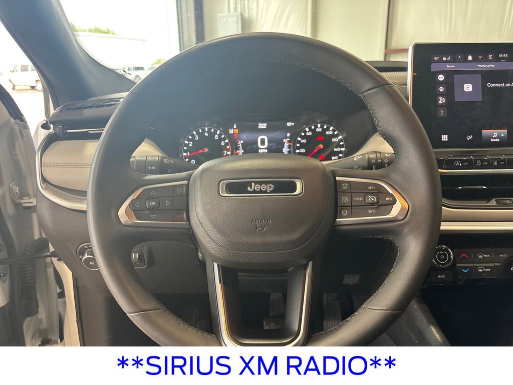 Used 2025 Jeep Compass Limited image 13