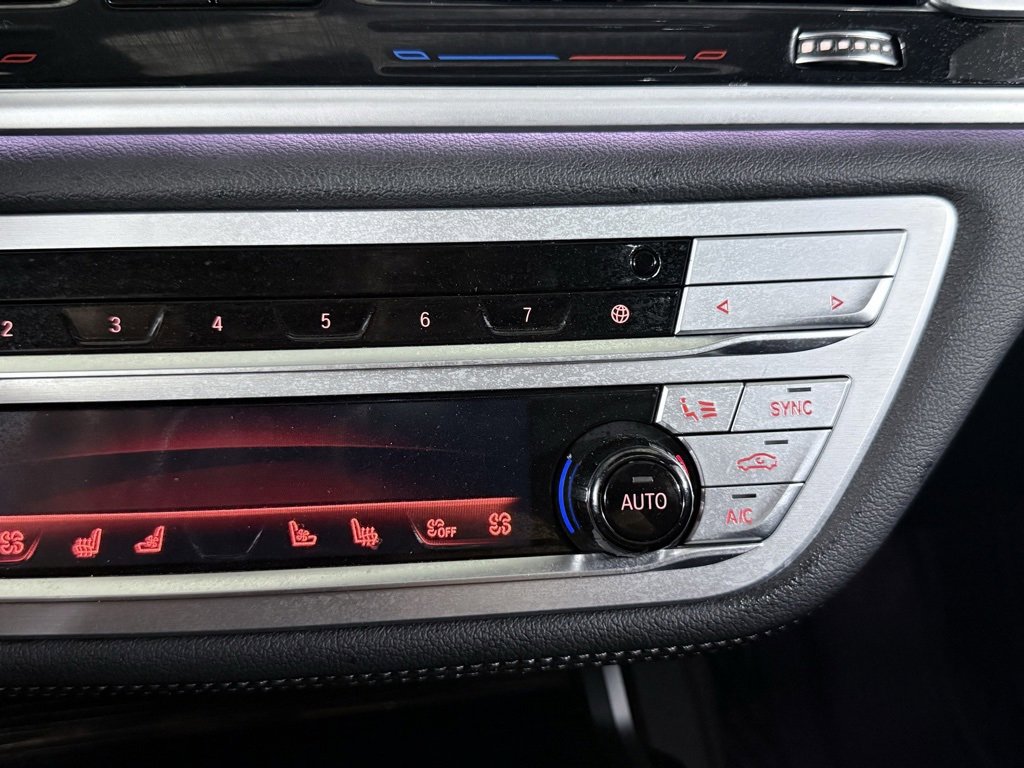 Used 2022 BMW 750i xDrive w/ Luxury Rear Seating Package image 38