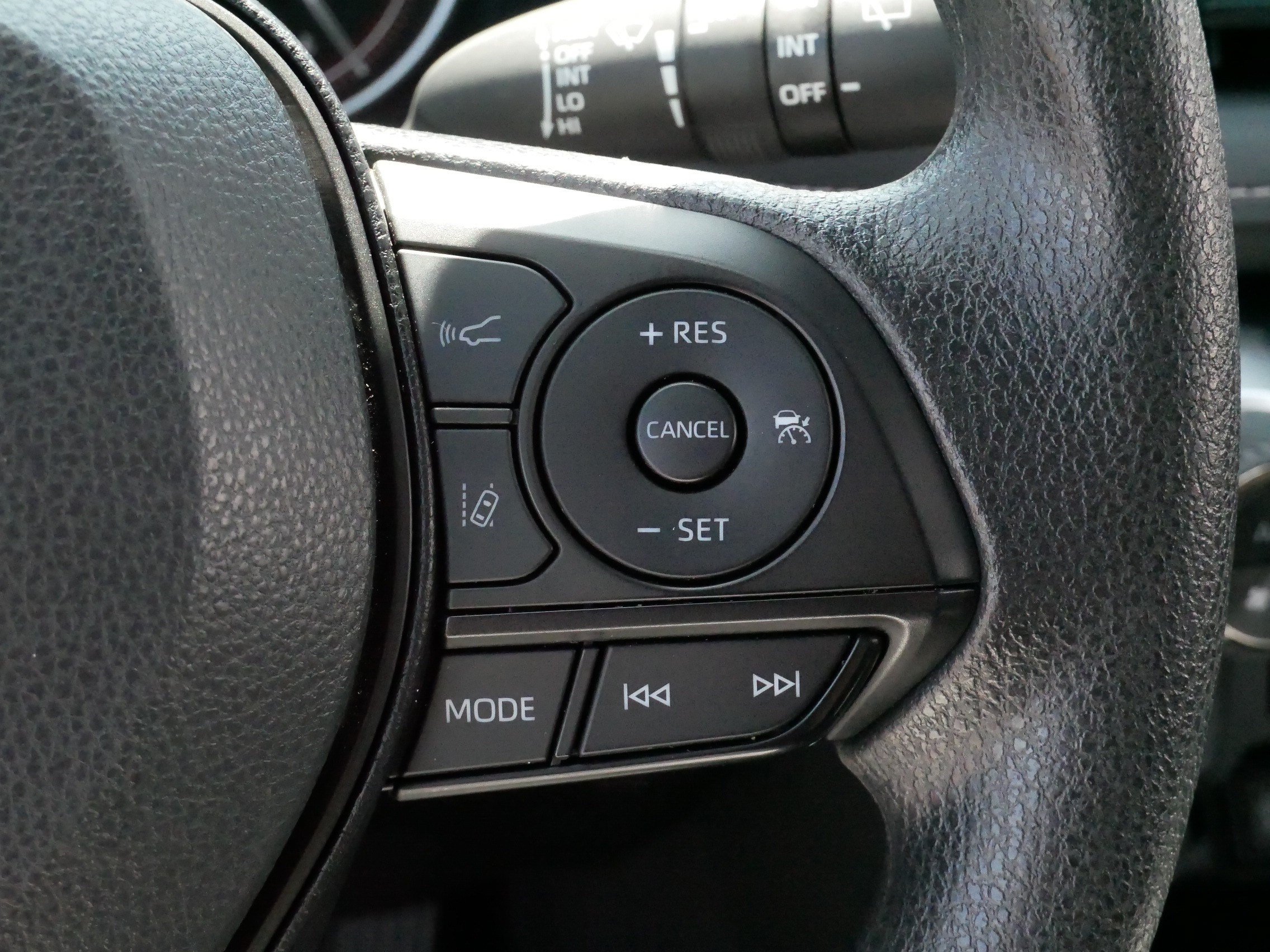 Certified 2025 Toyota RAV4 XLE AWD/4WD image 25