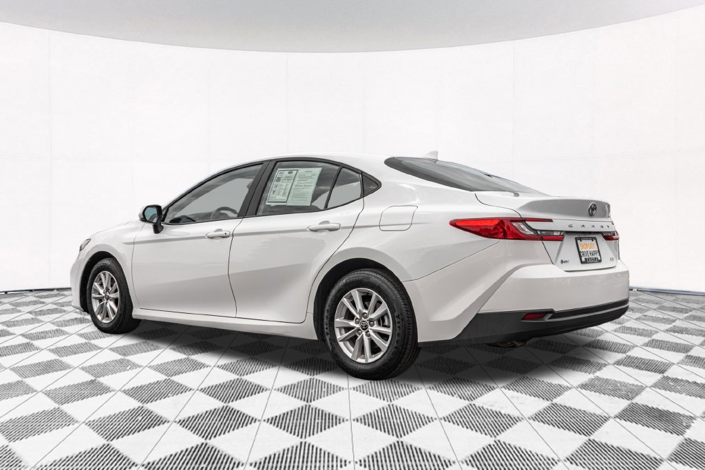 Used 2025 Toyota Camry LE FWD image 8