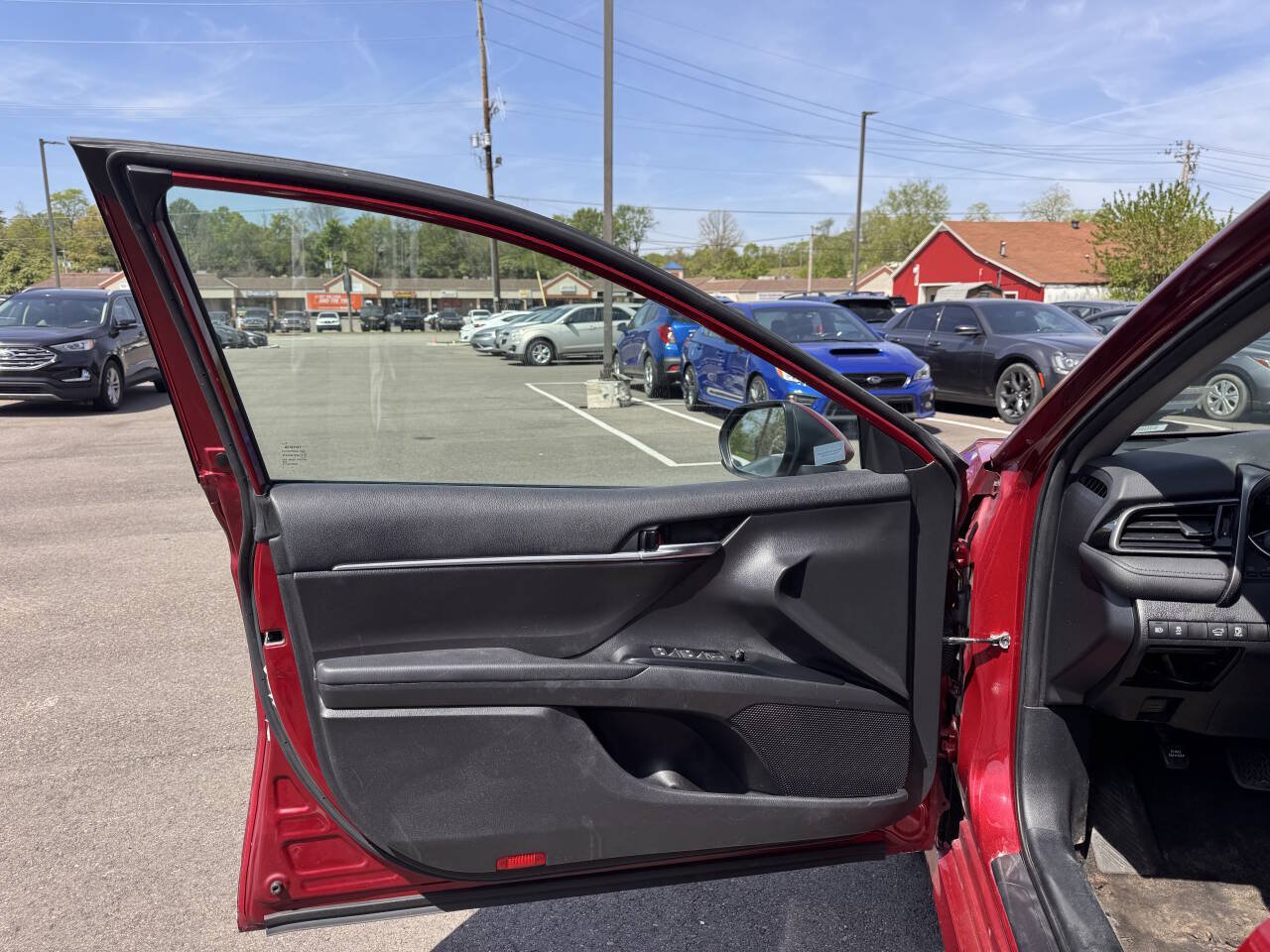 Used 2020 Toyota Camry LE FWD image 13