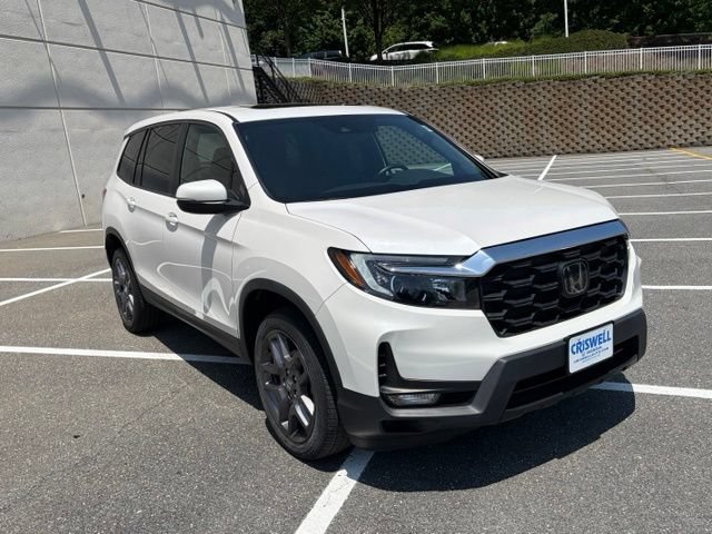 Used 2023 Honda Passport EX-L image 2