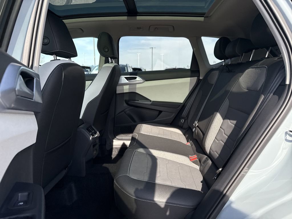 New 2025 Volkswagen Taos SE image 14