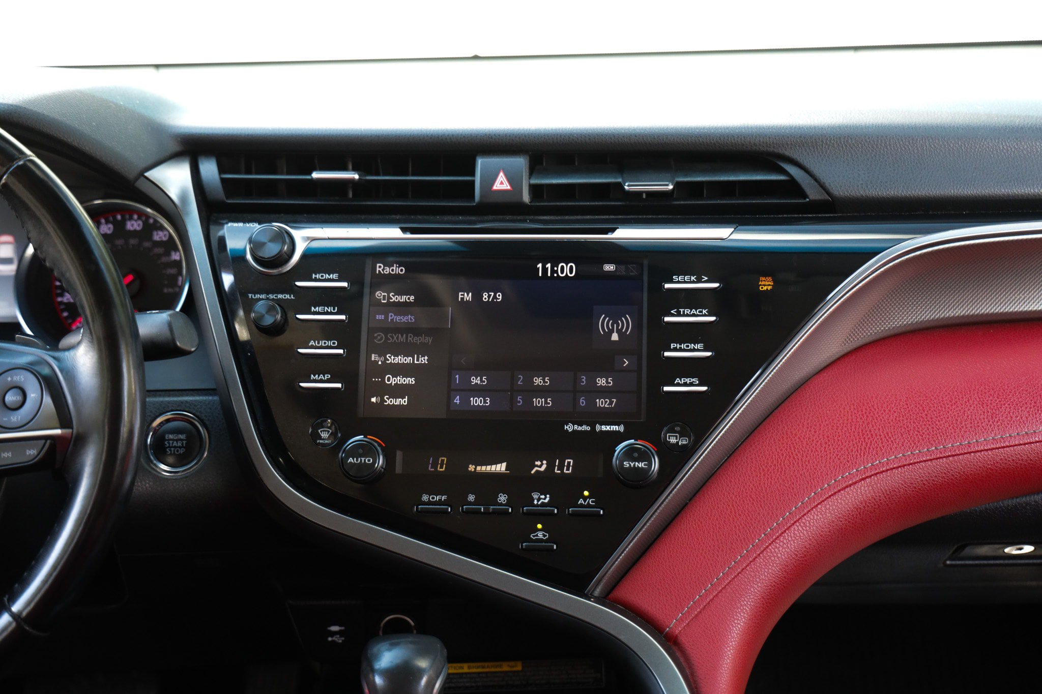 Used 2019 Toyota Camry XSE FWD image 38