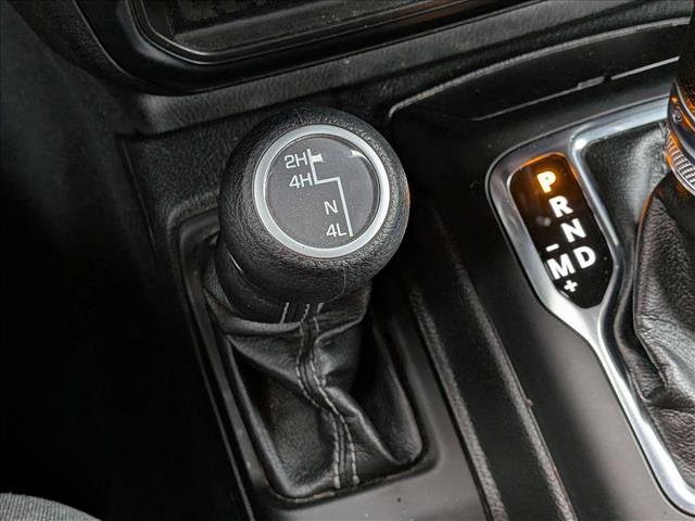 Used 2024 Jeep Wrangler Sport S image 17