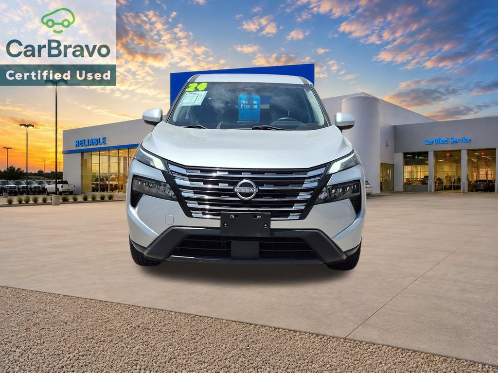 Used 2024 Nissan Rogue SV FWD image 5