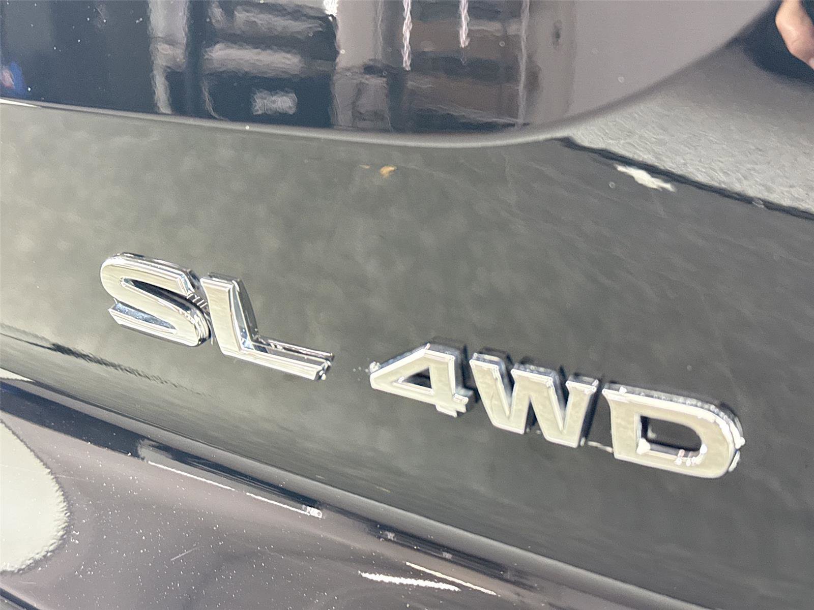 Used 2024 Nissan Pathfinder SL image 11