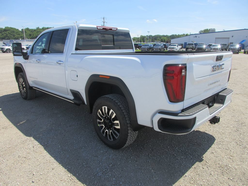 New 2026 GMC Sierra 2500 Denali Ultimate AWD/4WD image 9