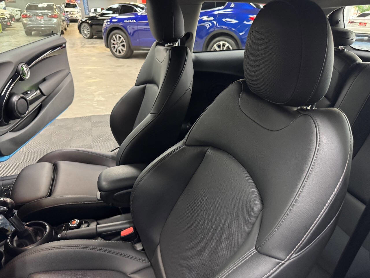 Used 2019 MINI Cooper S w/ Signature Upholstery Package image 35