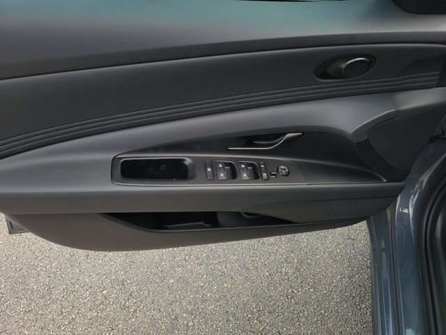 New 2026 Hyundai Elantra SEL Sport FWD image 27