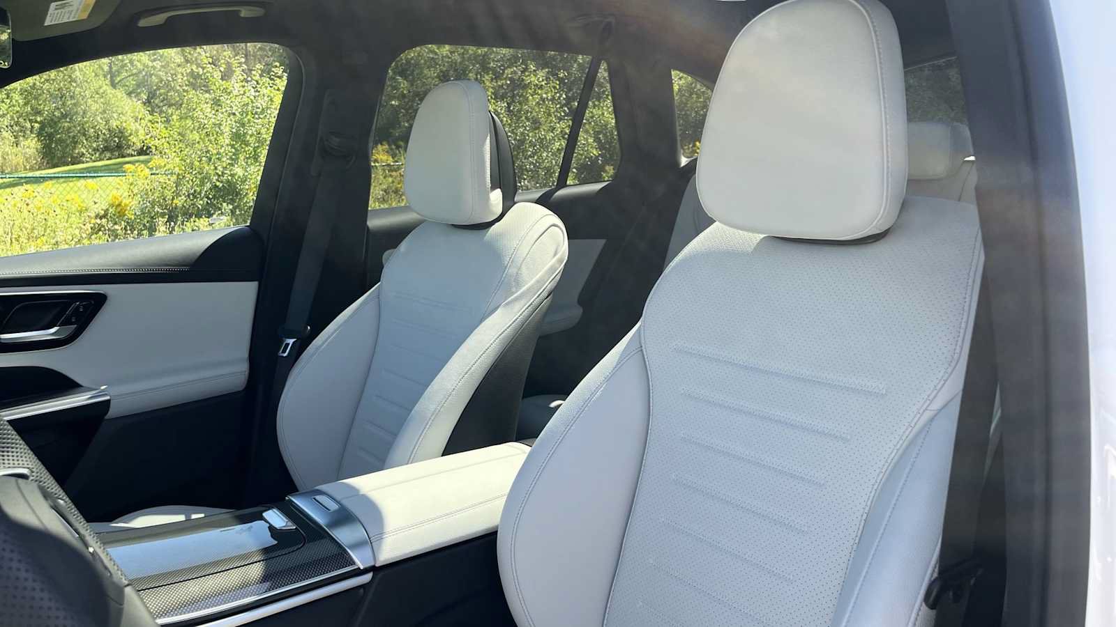Used 2027 Mercedes-Benz GLC 300 4MATIC image 28