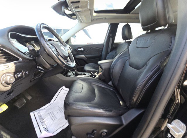 Used 2021 Jeep Cherokee Limited AWD/4WD image 5