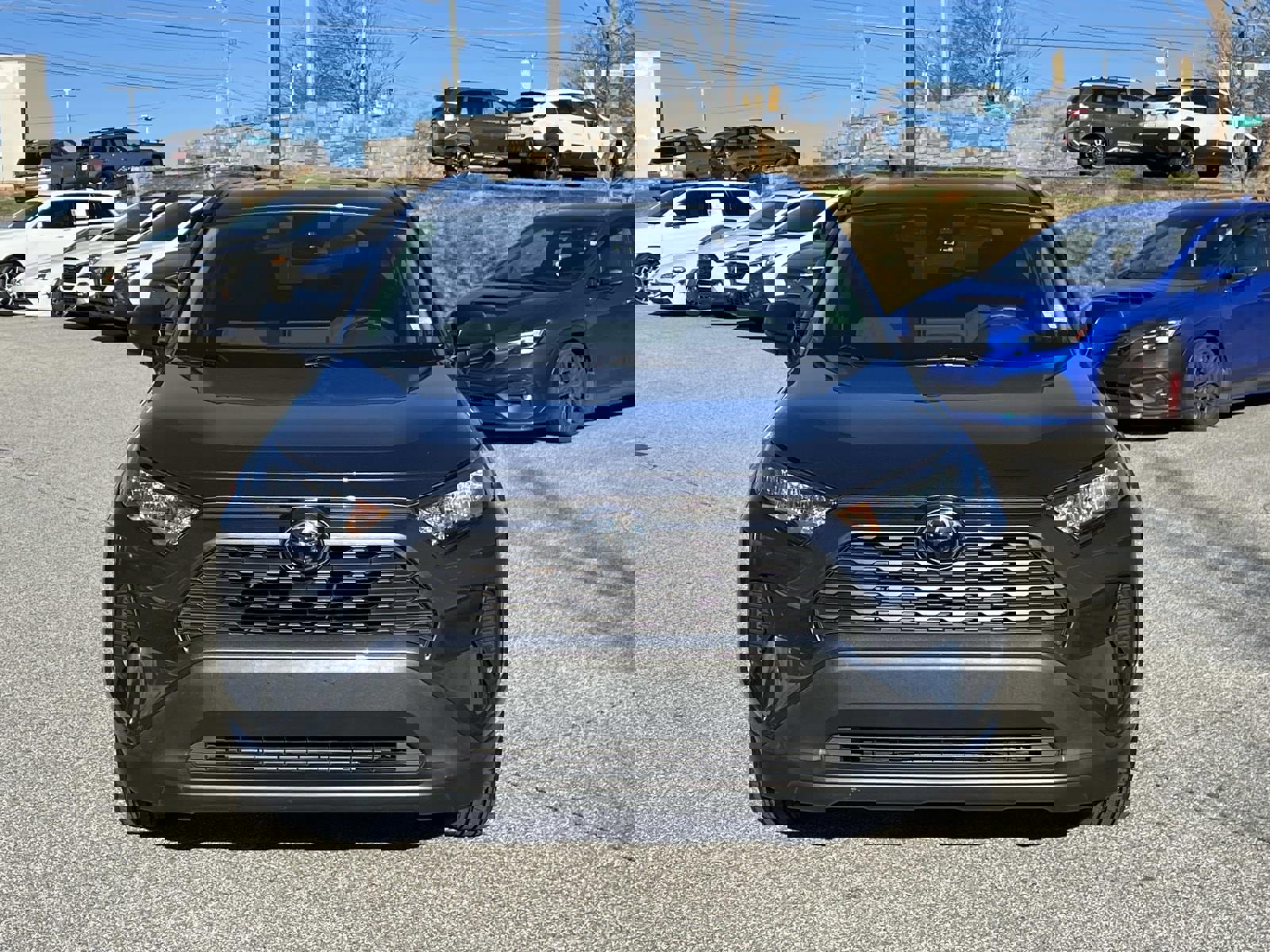 Used 2021 Toyota RAV4 LE image 2